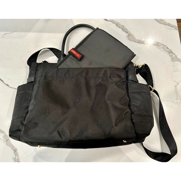 Skip Hop Chelsea Downtown Chic Diaper Satchel - Picture 2 of 6